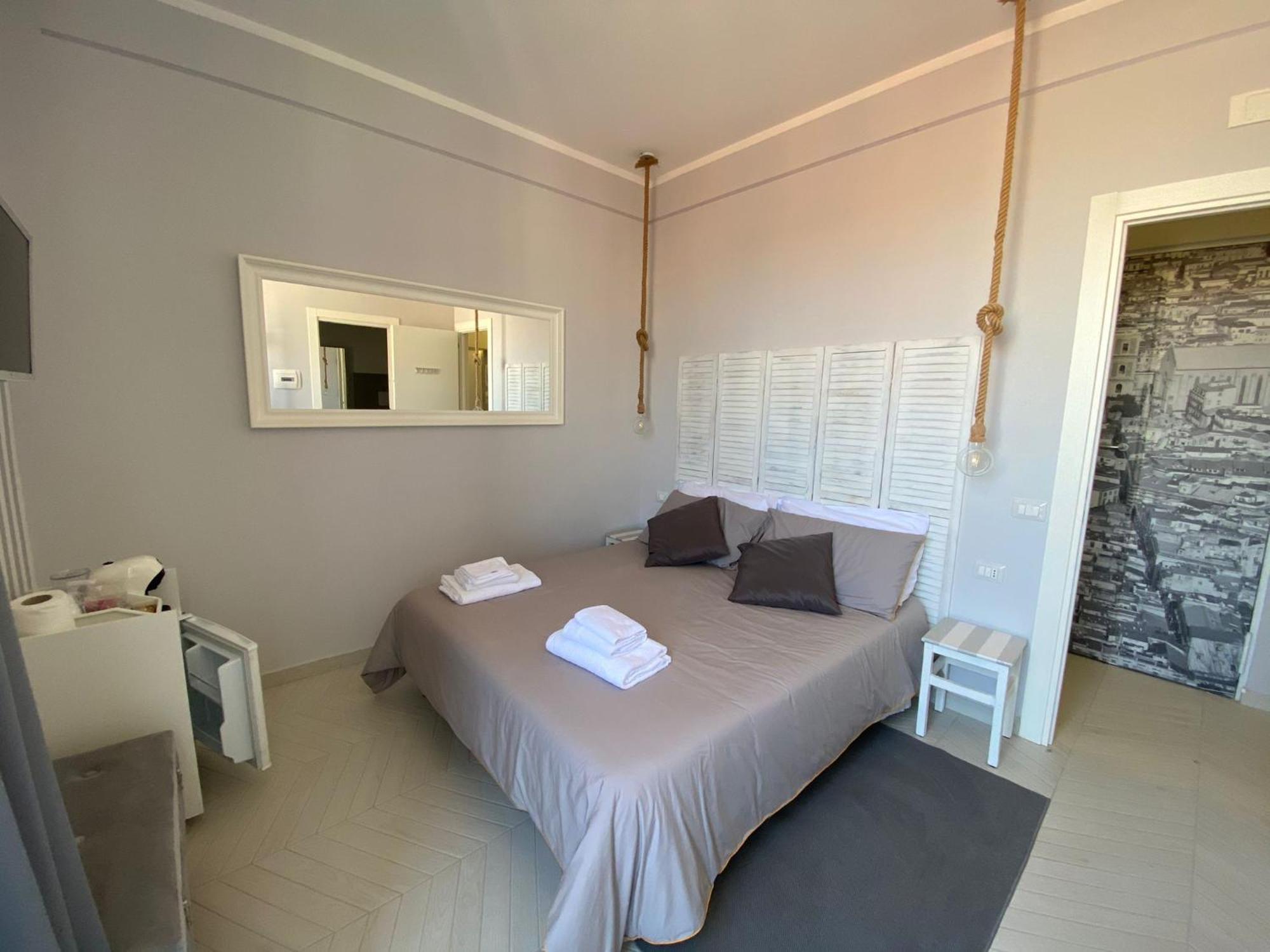 Spiderrooms Naples Room photo